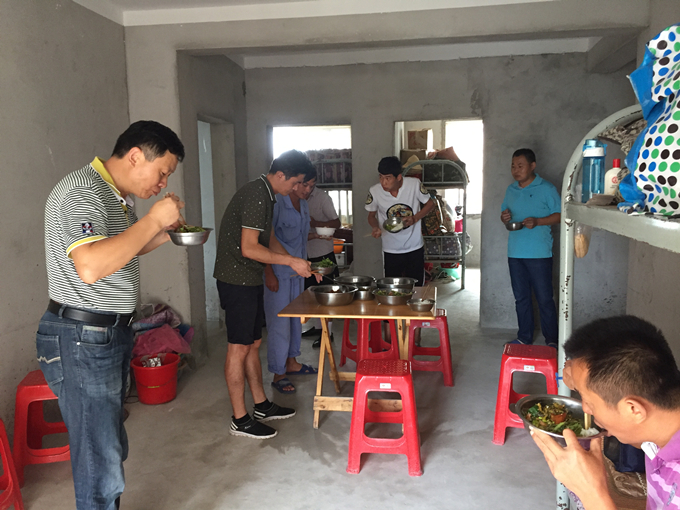 緊跟新時(shí)代 迎接新挑戰(zhàn) 展現(xiàn)新作為 緊跟新時(shí)代 迎接新挑戰(zhàn) 展現(xiàn)新作為