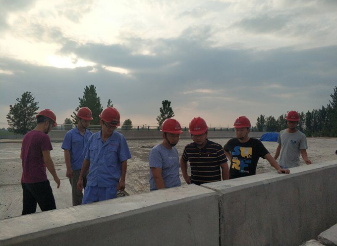 蕭楊路項(xiàng)目部扎實(shí)開(kāi)展“質(zhì)量月”活動(dòng) 蕭楊路項(xiàng)目部扎實(shí)開(kāi)展“質(zhì)量月”活動(dòng)